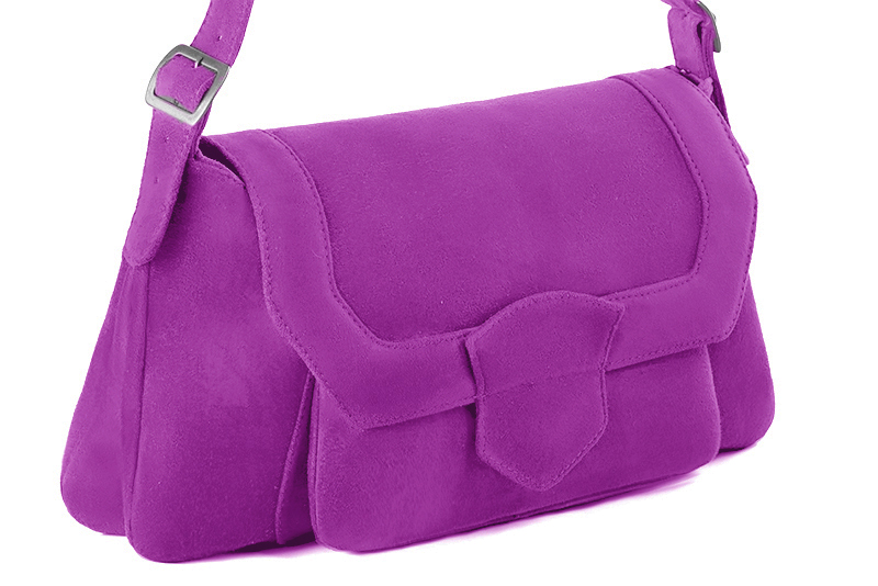 Handcrafted women's luxurious elegant handbag in premium mauve purple leather. Perfect for elevated everyday style.   
                Choose from our luxurious collections of leather and fabric to perfectly match your handbags to your outfits.